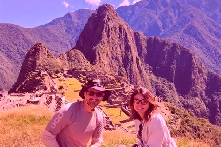 Escorts Cullashpampa, Peru — Local Companions