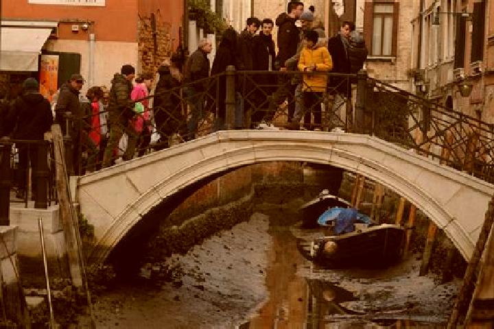 Escorts Cunevo, Italy — Local Companions