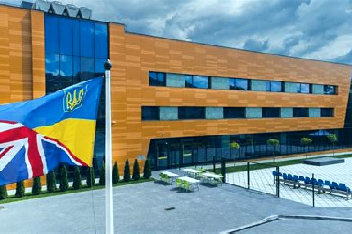 Escorts Czarlin, Poland — Local Companions
