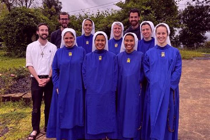 Escorts Dalou, France — Local Companions