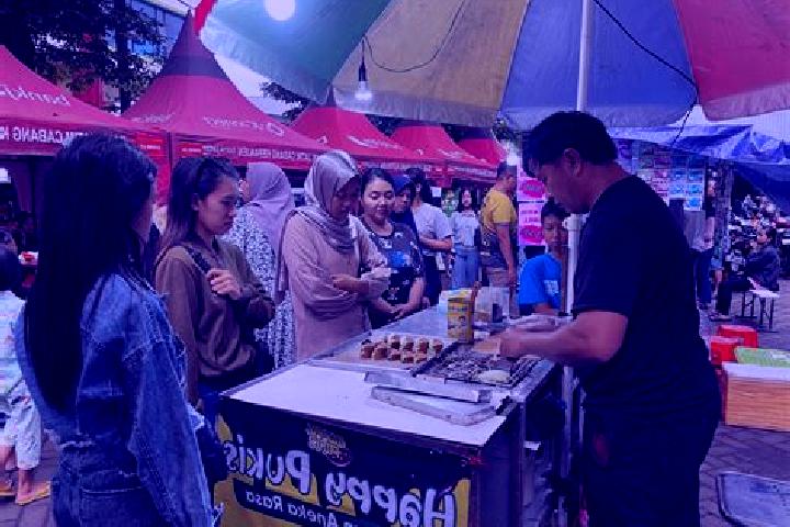 Escorts Dampit Satu, Indonesia — Local Companions