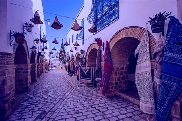 Escorts Dar Haj Ahmed Ben Ameur, Tunisia — Local Companions