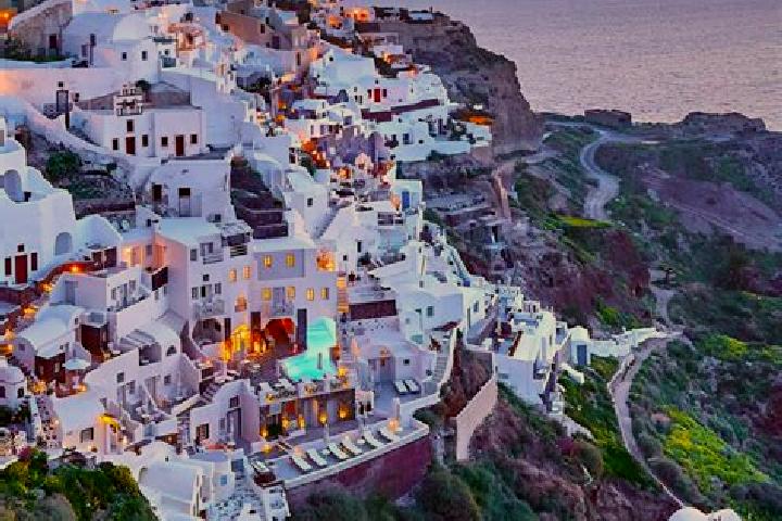 Escorts Daratsos, Greece — Local Companions