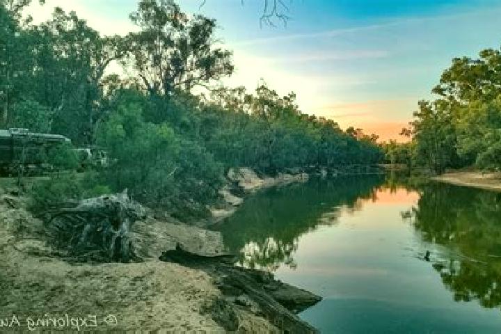 Escorts Darlington Point, Australia — Local Companions