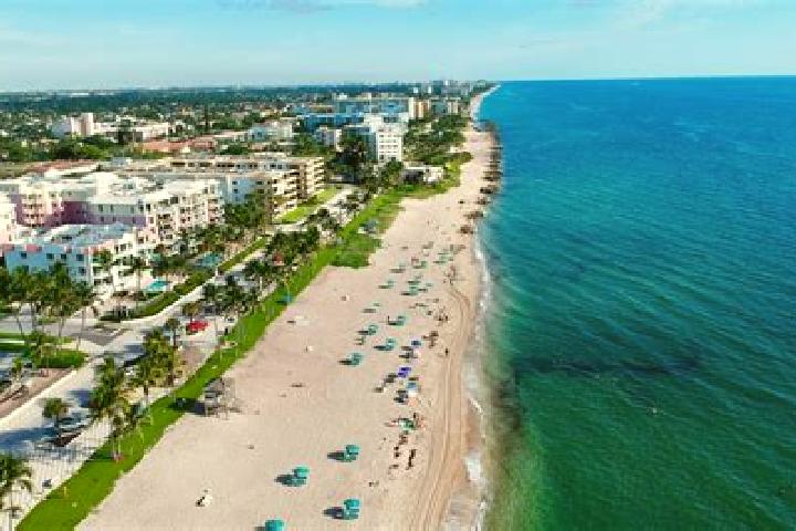 Escorts Deerfield Beach, United States — Local Companions