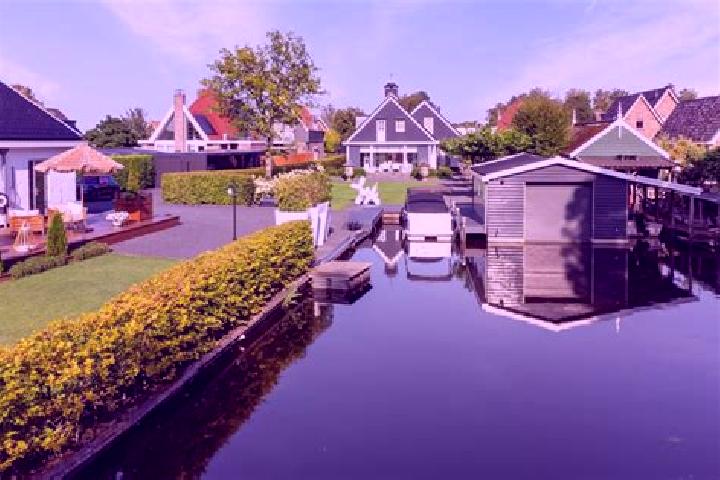 Escorts Den Ilp, Netherlands — Local Companions