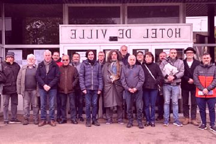 Escorts Denain, France — Local Companions