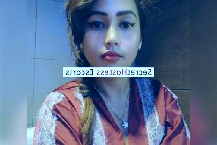 Escorts Desa Cikambulan, Indonesia — Local Companions