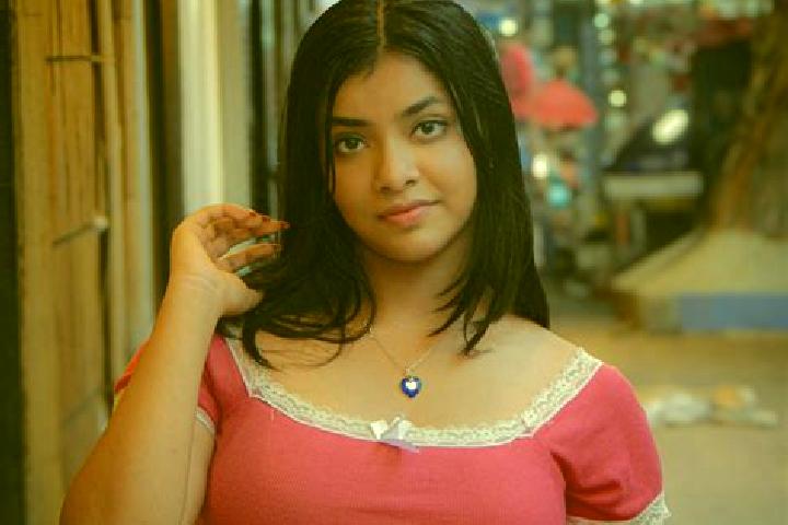 Escorts Dhar, India — Local Companions