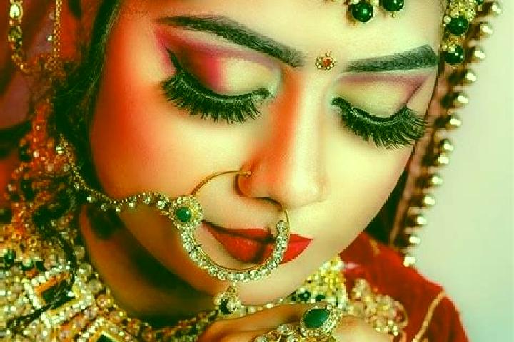 Escorts Dighwara, India — Local Companions