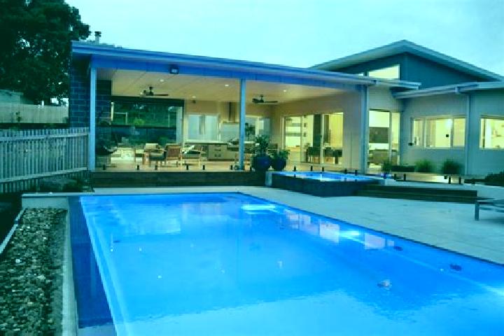 Escorts Drouin, Australia — Local Companions