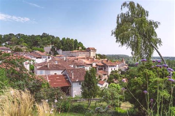 Escorts Druillat, France — Local Companions