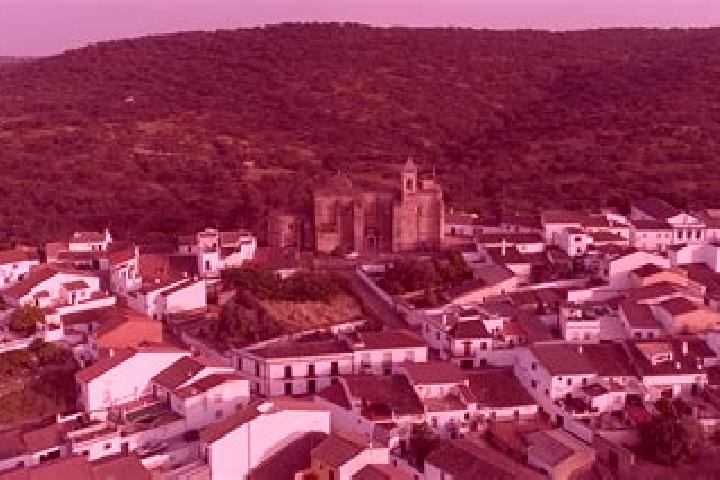 Escorts El Castillo de las Guardas, Spain — Local Companions