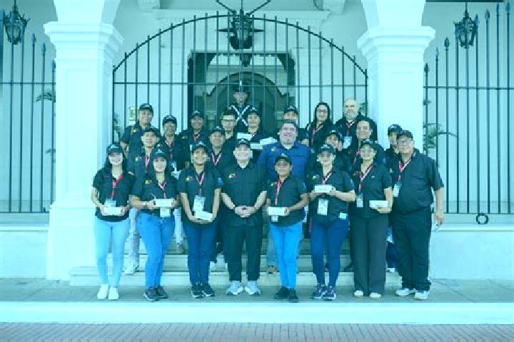 Escorts El Chiru, Panama — Local Companions