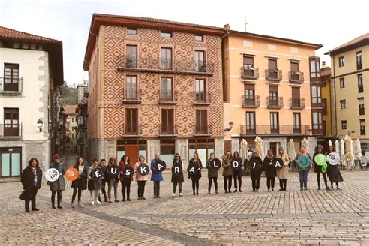 Escorts Elgoibar, Spain — Local Companions