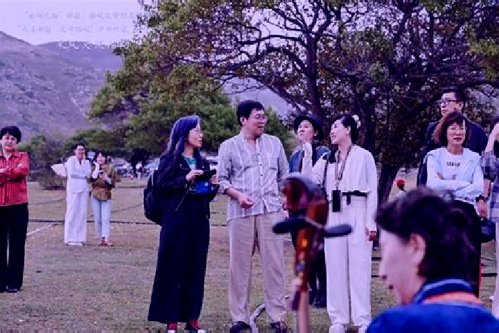 Escorts Emin, China — Local Companions
