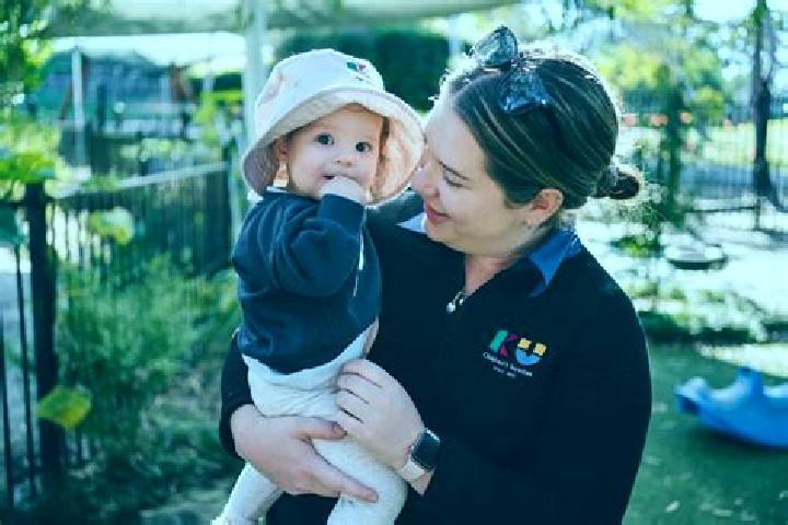 Escorts Emu Heights, Australia — Local Companions