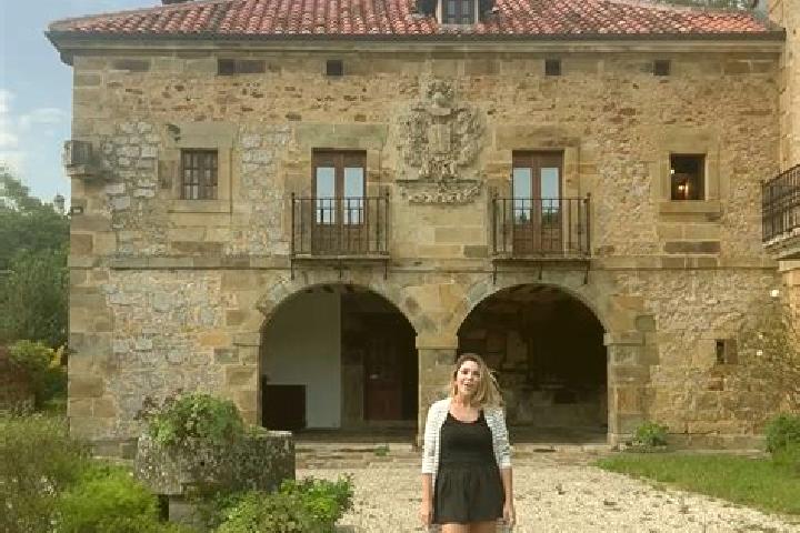Escorts Entrambasaguas, Spain — Local Companions