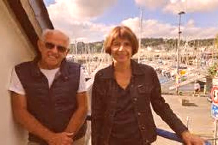 Escorts Etables-sur-Mer, France — Local Companions