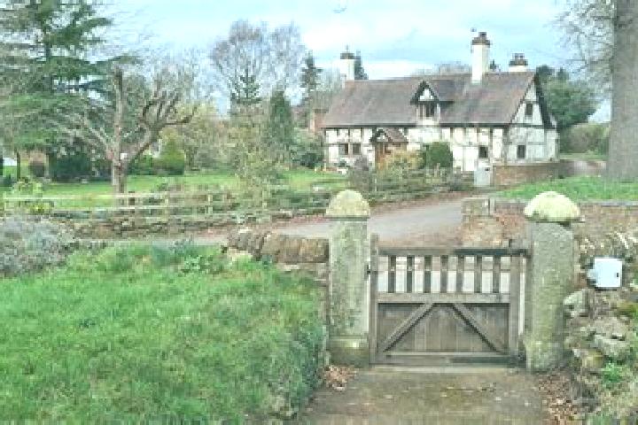 Escorts Eyton upon the Weald Moors, United Kingdom — Local Companions