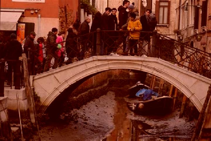 Escorts Faedis, Italy — Local Companions