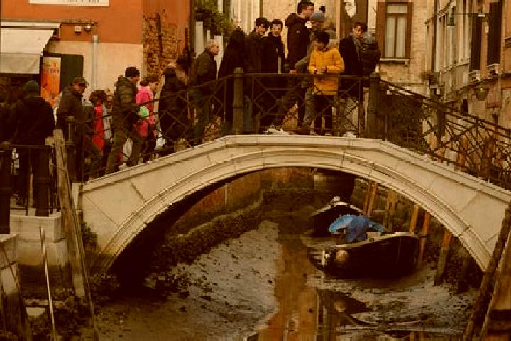 Escorts Faedo, Italy — Local Companions