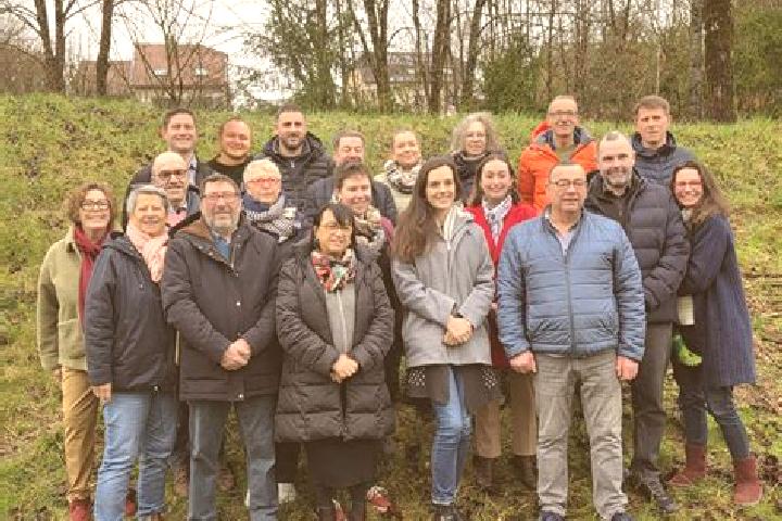 Escorts Fains-Veel, France — Local Companions