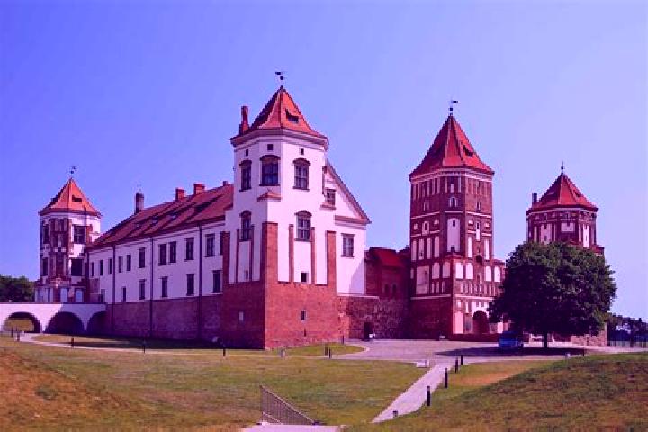 Escorts Fanipol, Belarus — Local Companions