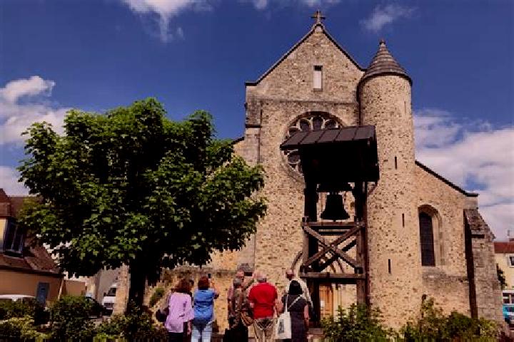 Escorts Ferrieres-en-Brie, France — Local Companions