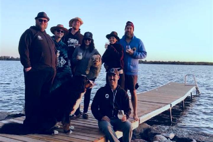 Escorts Fleetwood, Canada — Local Companions