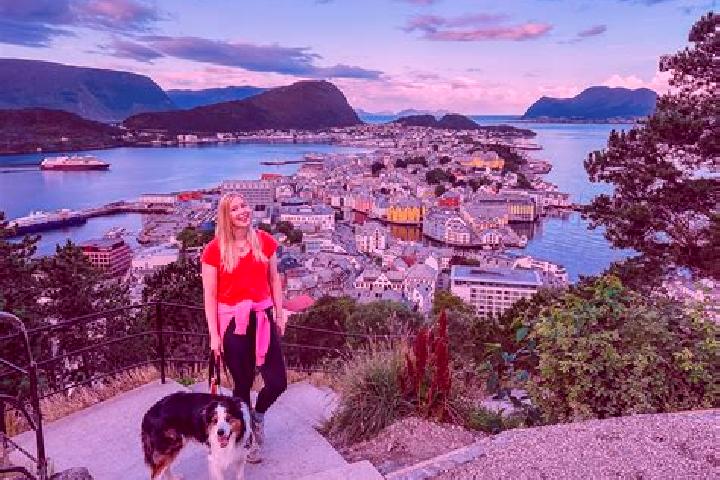 Escorts Floro, Norway — Local Companions