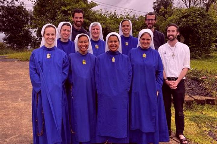 Escorts Foulayronnes, France — Local Companions