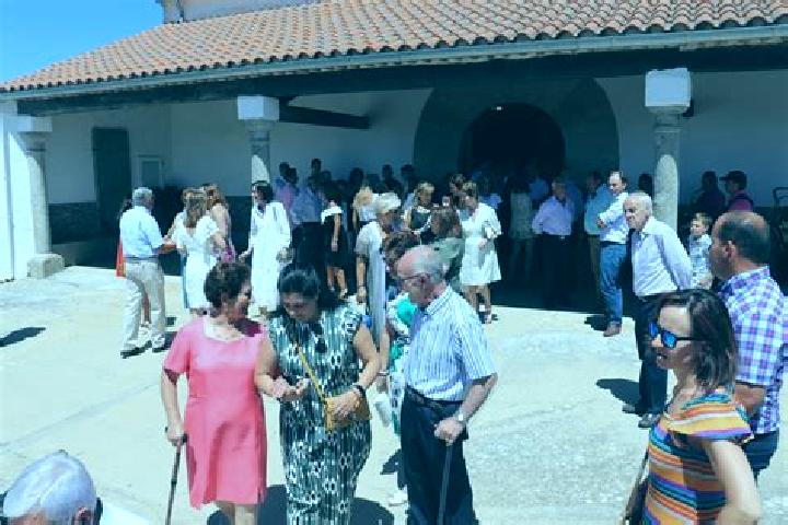 Escorts Frades de la Sierra, Spain — Local Companions