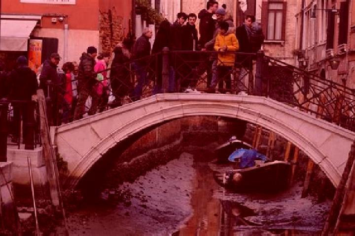Escorts Francica, Italy — Local Companions