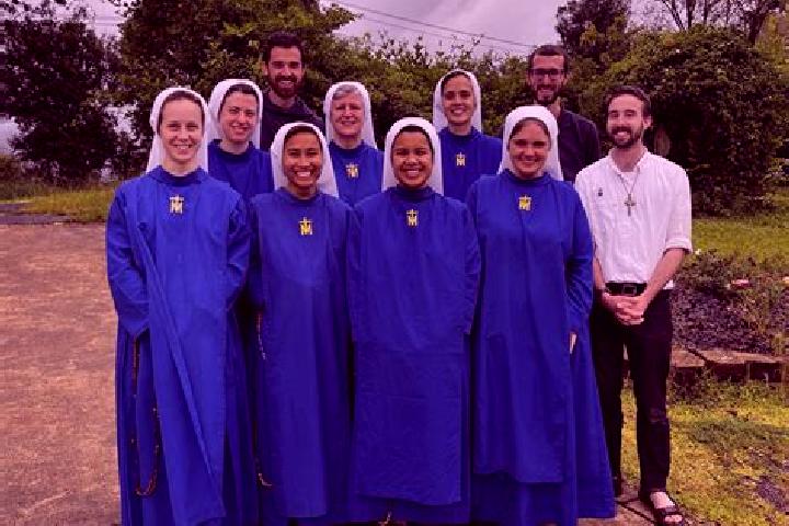 Escorts Frenes, France — Local Companions