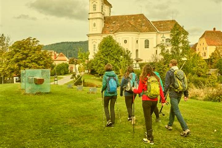 Escorts Fuenfing bei Sankt Ruprecht an der Raab, Austria — Local Companions