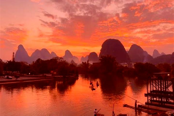 Escorts Fushui, China — Local Companions