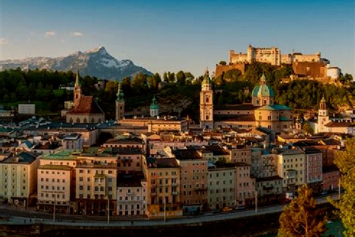 Escorts Gallmannsegg, Austria — Local Companions