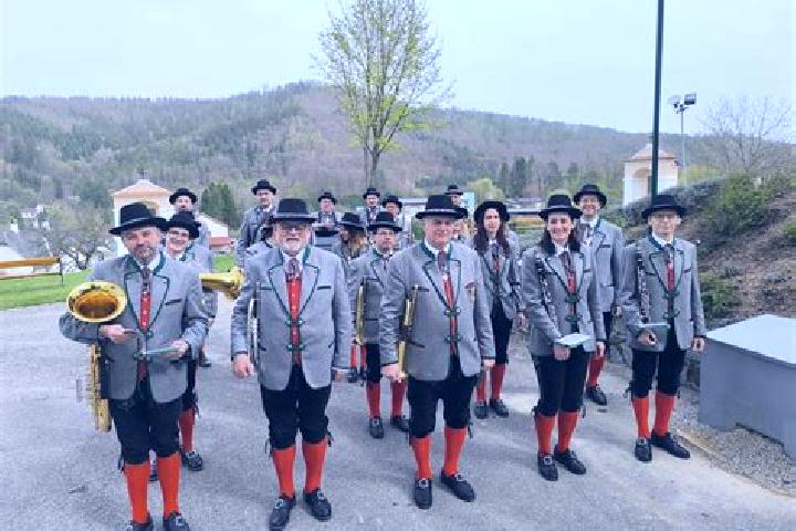 Escorts Gansbach, Austria — Local Companions