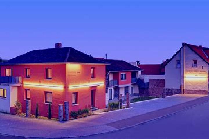 Escorts Gau-Algesheim, Germany — Local Companions