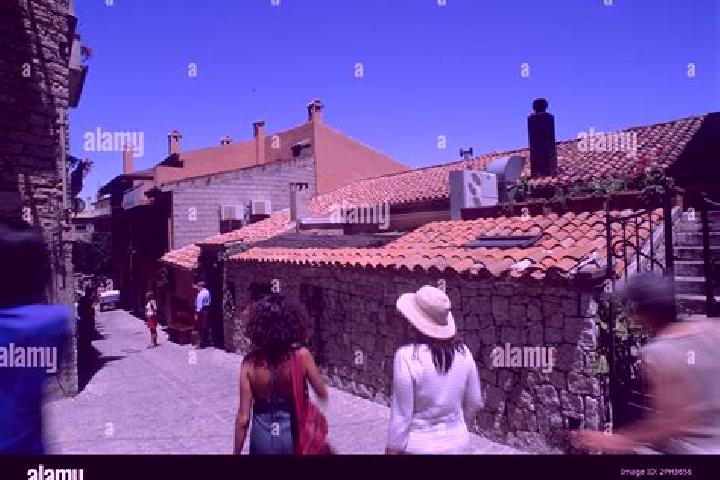 Escorts Gavoi, Italy — Local Companions