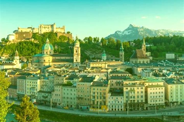 Escorts Geistthal, Austria — Local Companions