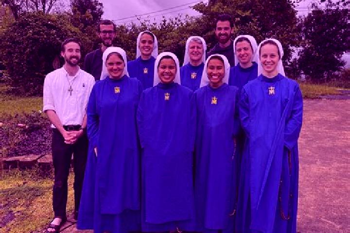 Escorts Genac, France — Local Companions