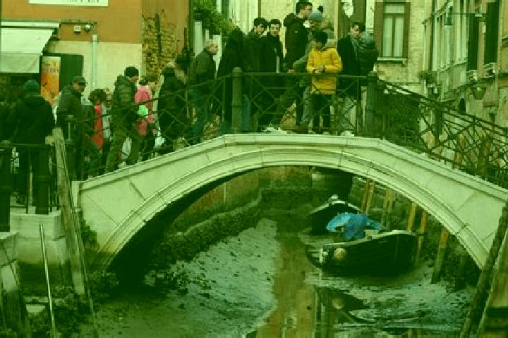 Escorts Gerocarne, Italy — Local Companions