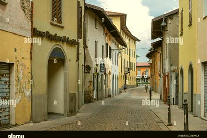 Escorts Ghisalba, Italy — Local Companions