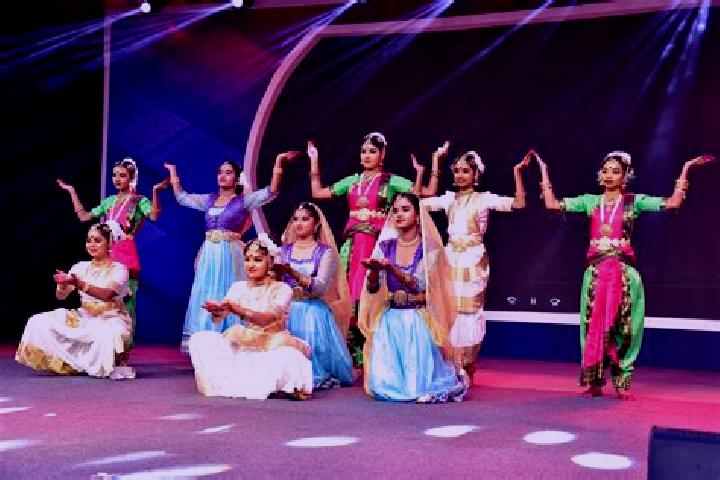 Escorts Giddarbaha, India — Local Companions