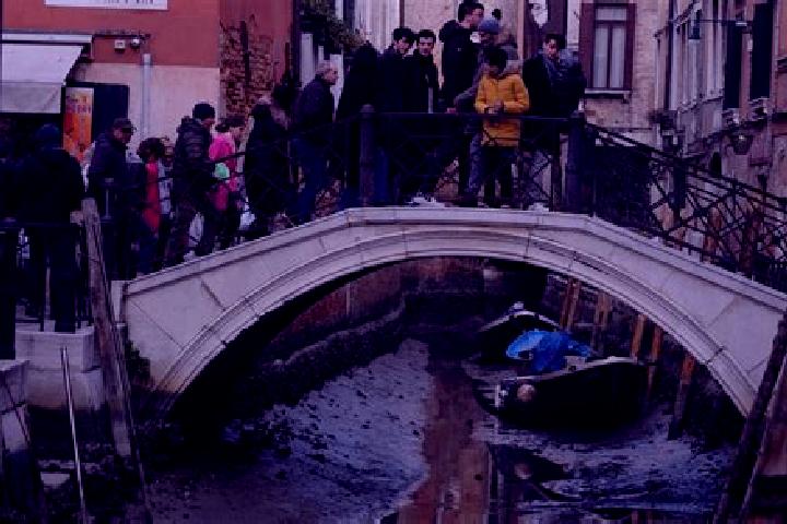 Escorts Gionghi-Cappella, Italy — Local Companions