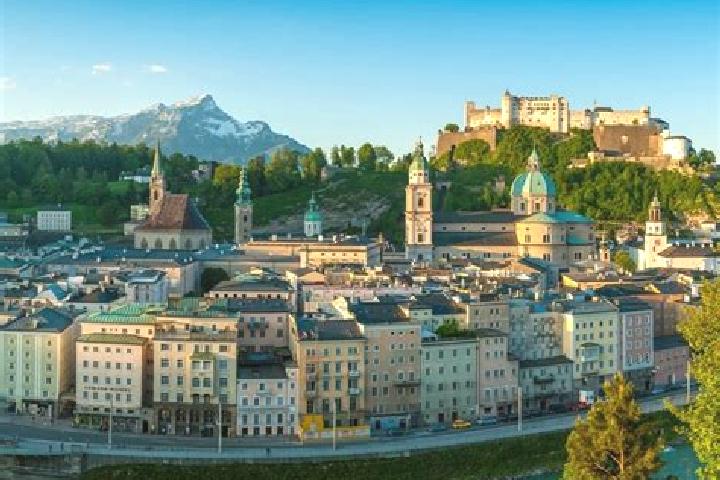 Escorts Goldwoerth, Austria — Local Companions