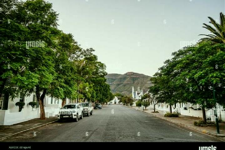 Escorts Graaff Reinet, South Africa — Local Companions