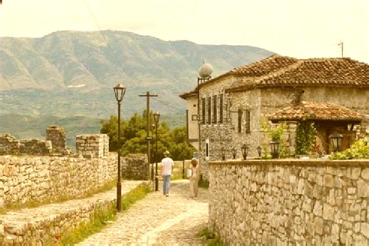 Escorts Grabjan, Albania — Local Companions